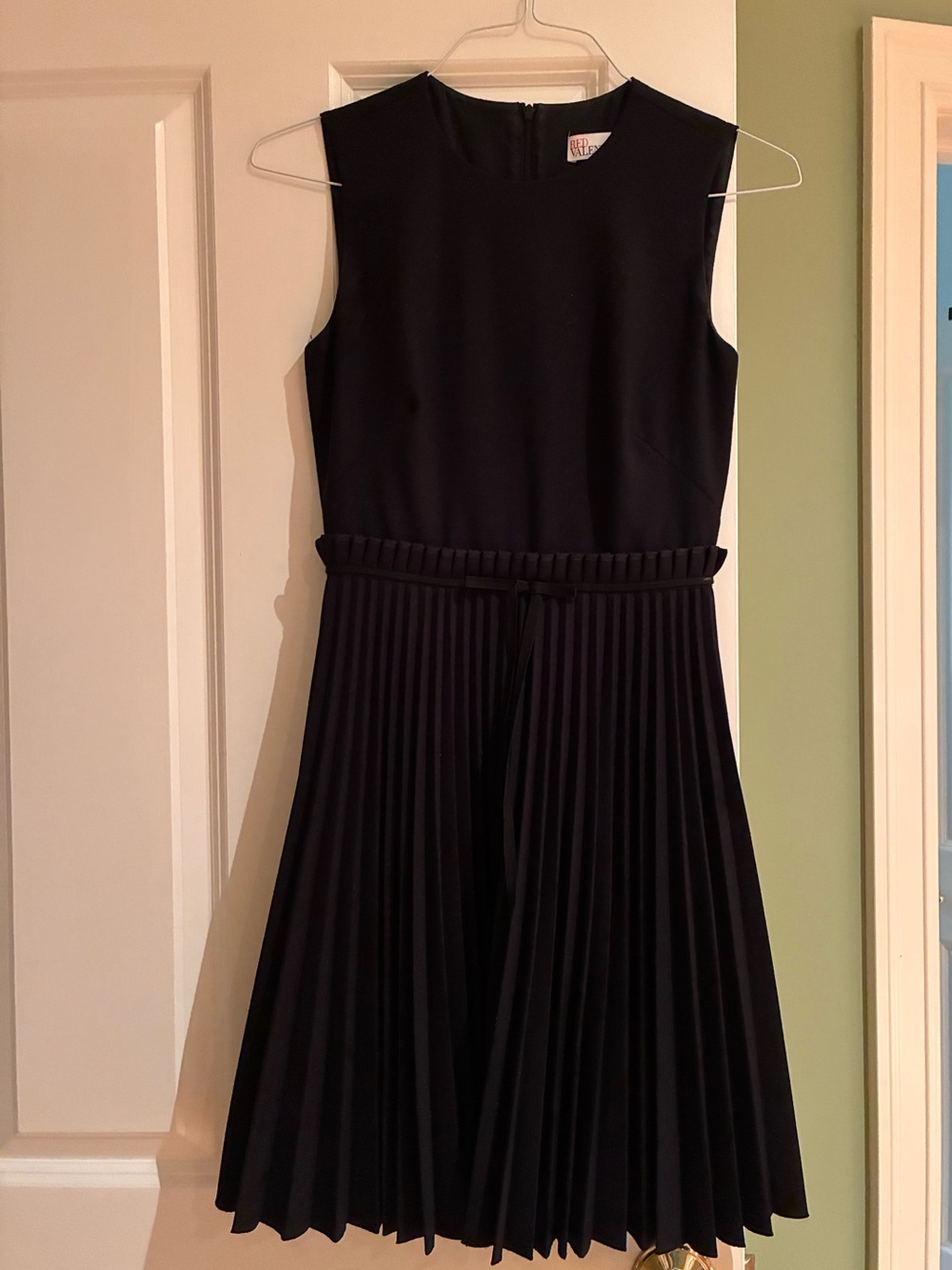 RED Valentino Black Sleeveless Pleated Midi Dress